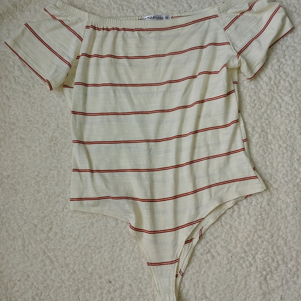 Off the shoulder bodybsuit